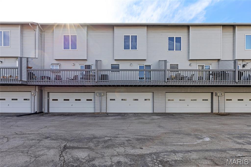 Sherman Meadows Twnhms #3A - Residential