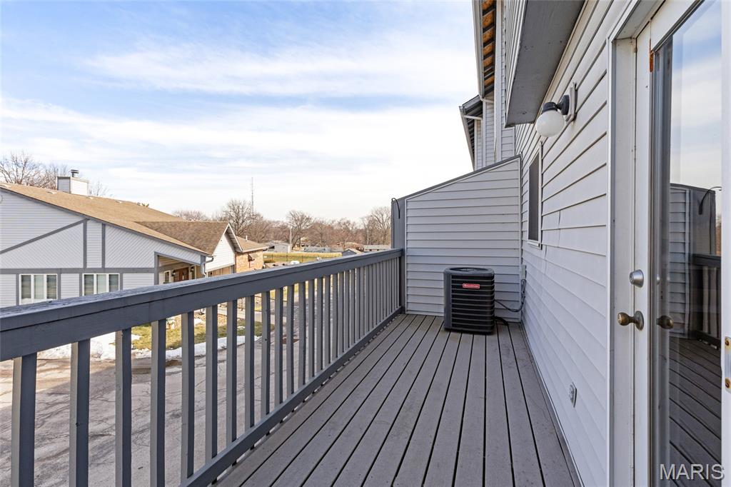 Sherman Meadows Twnhms #3A - Residential