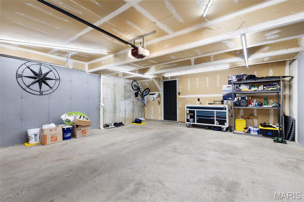 Sherman Meadows Twnhms #3A - Residential