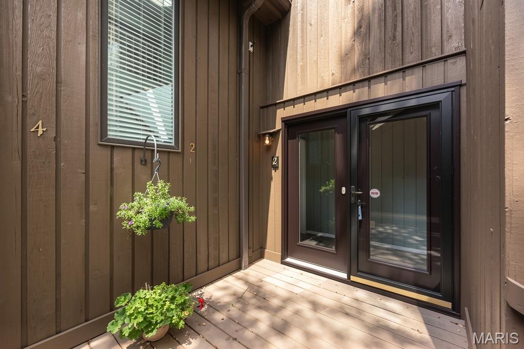 2 Tanewood Court