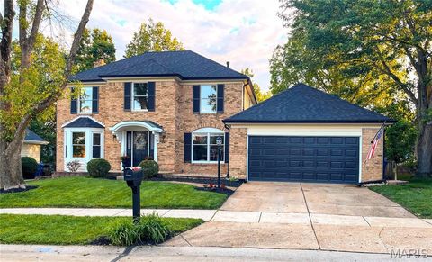 Photo of 164 Crestmont Circle, Wildwood, MO 63040 (MLS # 26031415)