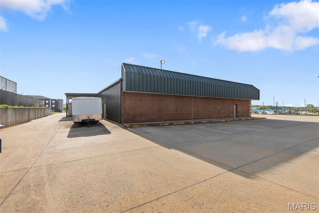 Barton - Commercial Sale