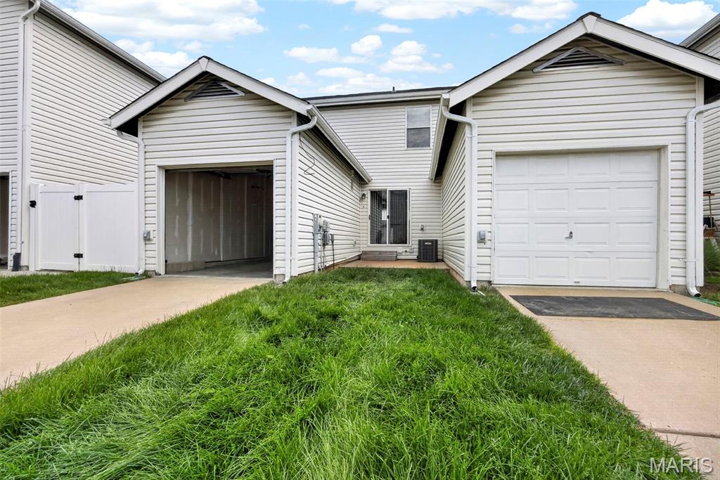 Brownstone Village At Thornbury #1 - Residential