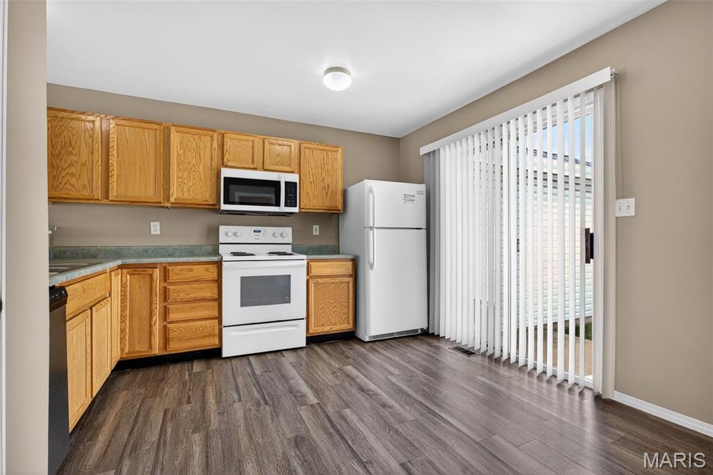Brownstone Village At Thornbury #1 - Residential