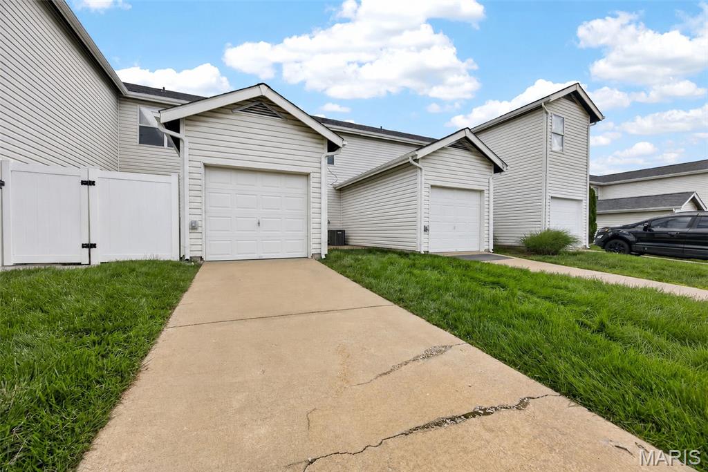 Brownstone Village At Thornbury #1 - Residential