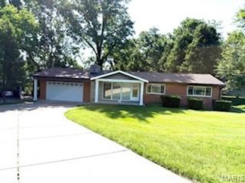 8423 Louwen Drive Clayton MO 63124