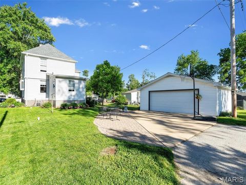 Tiny photo for 411 N Columbus Street, Pacific, MO 63069 (MLS # 26030086)