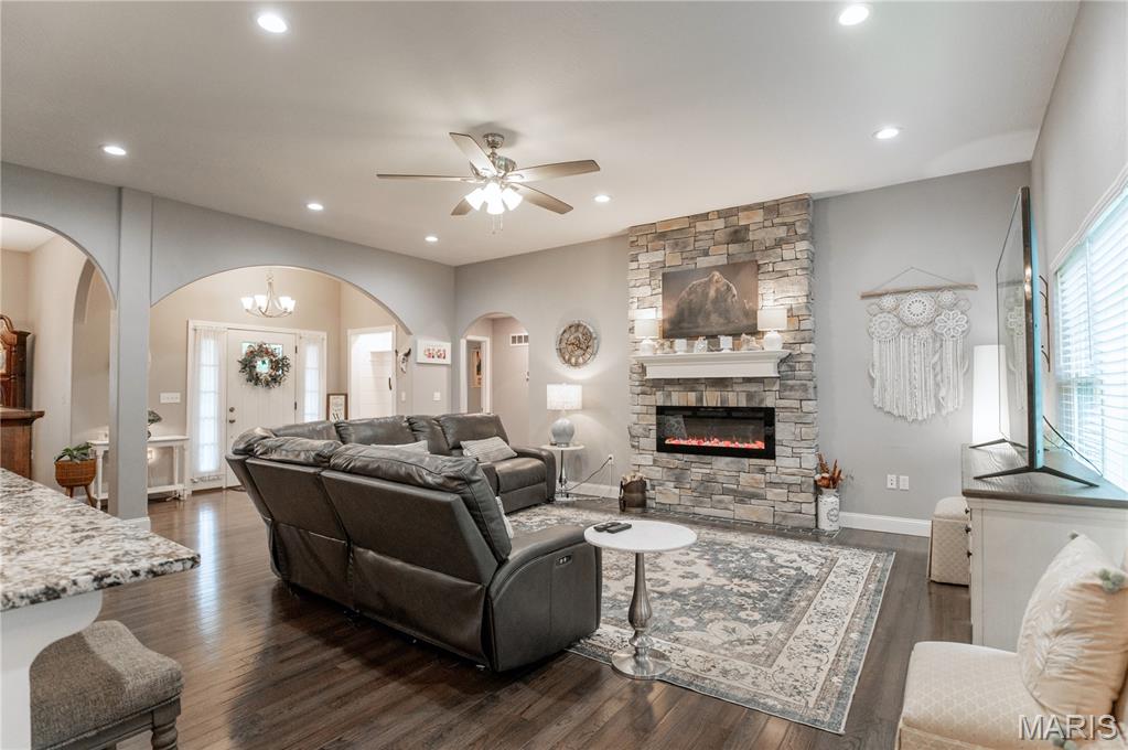 Country Oaks Estate - Residential