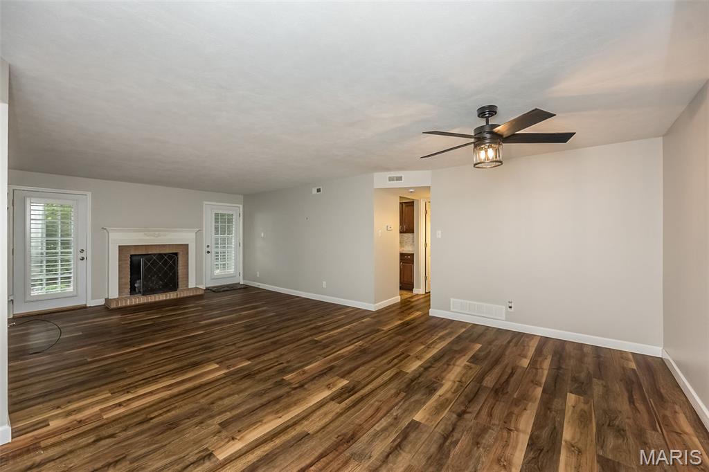 2323 Manor Grove Drive 4