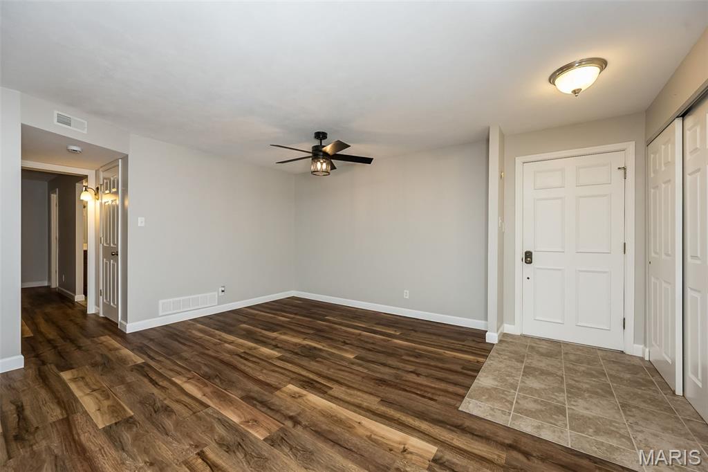 2323 Manor Grove Drive 4