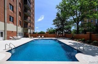 Eight-One-Six South Hanley Condominuim - Residential