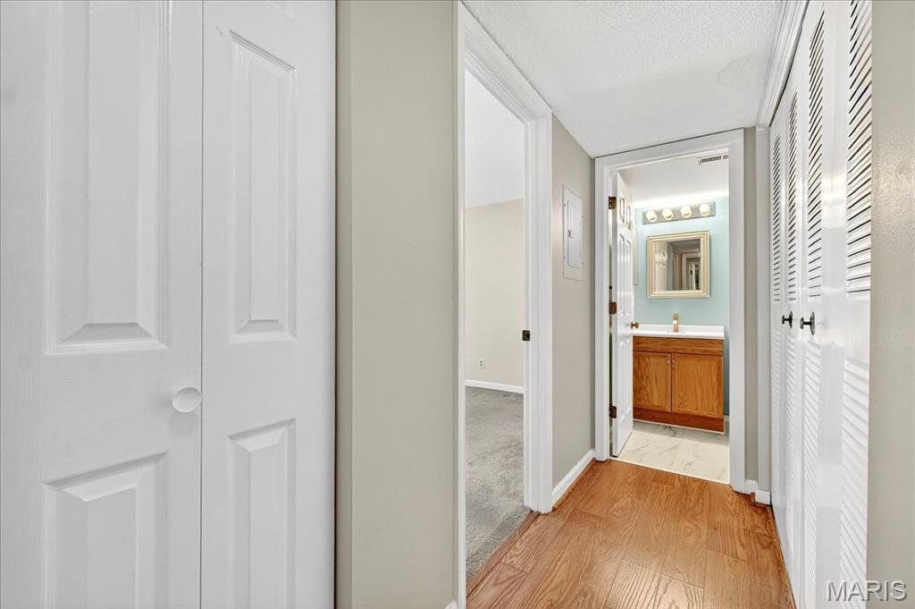 Wildwood, Missouri 63040, United States, 2 Bedrooms Bedrooms, ,2 BathroomsBathrooms,Residential,Active,239288