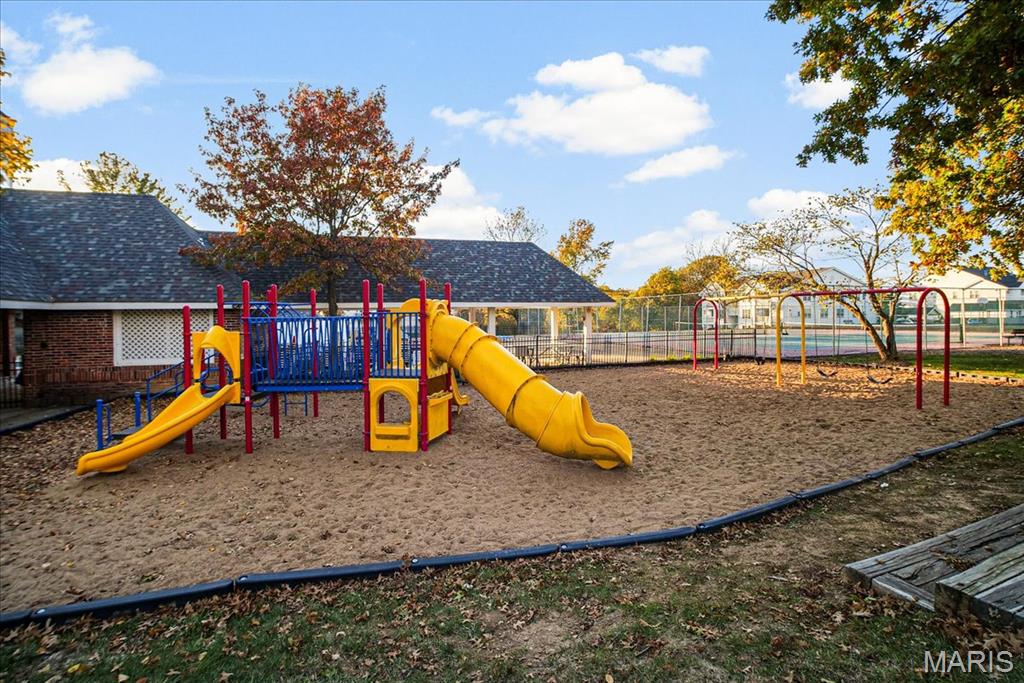 Wildwood, Missouri 63040, United States, 2 Bedrooms Bedrooms, ,2 BathroomsBathrooms,Residential,Active,239288