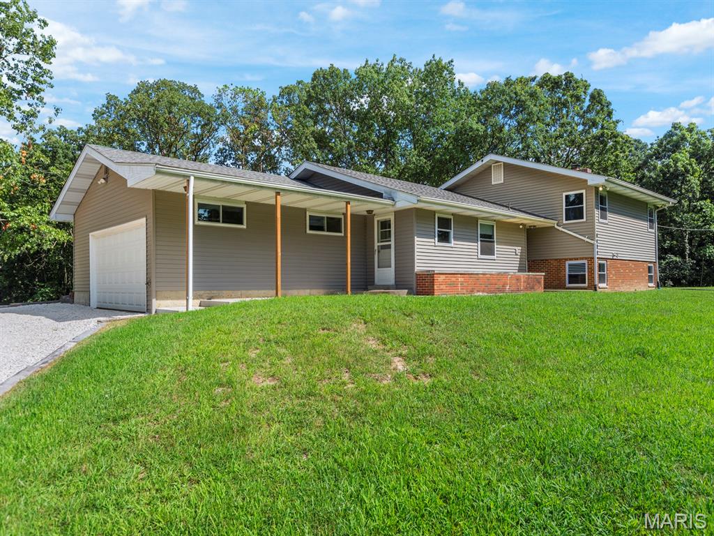 House Springs, Missouri 63051, United States, 3 Bedrooms Bedrooms, ,2 BathroomsBathrooms,Residential,Coming Soon,167318