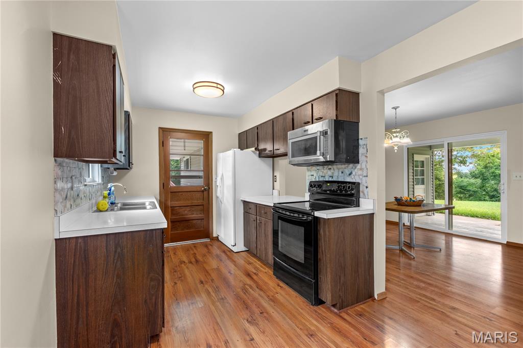 House Springs, Missouri 63051, United States, 3 Bedrooms Bedrooms, ,2 BathroomsBathrooms,Residential,Coming Soon,167318