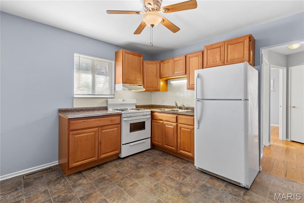 Pasedena Gardens #3 - Residential Lease