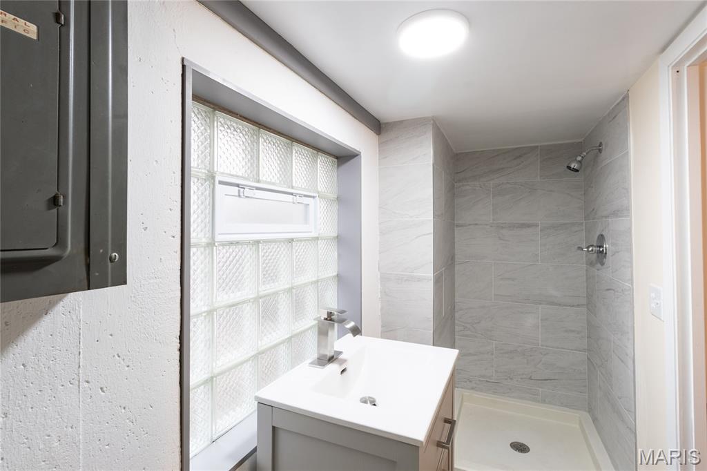 4th Add To Viburnum - Residential