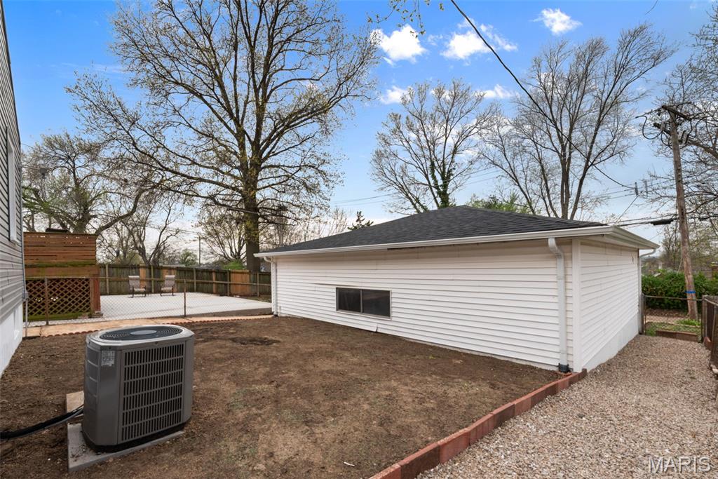 Brownlees City Bl 4751-E - Residential