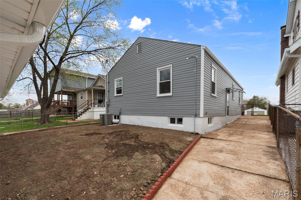 Brownlees City Bl 4751-E - Residential