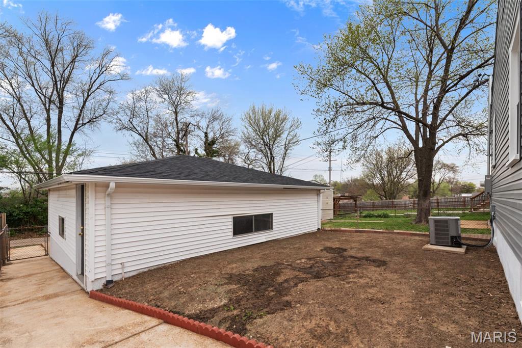 Brownlees City Bl 4751-E - Residential