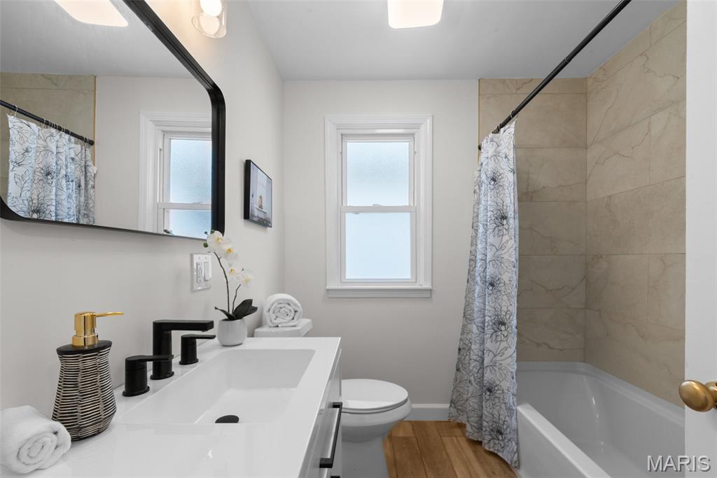 Brownlees City Bl 4751-E - Residential