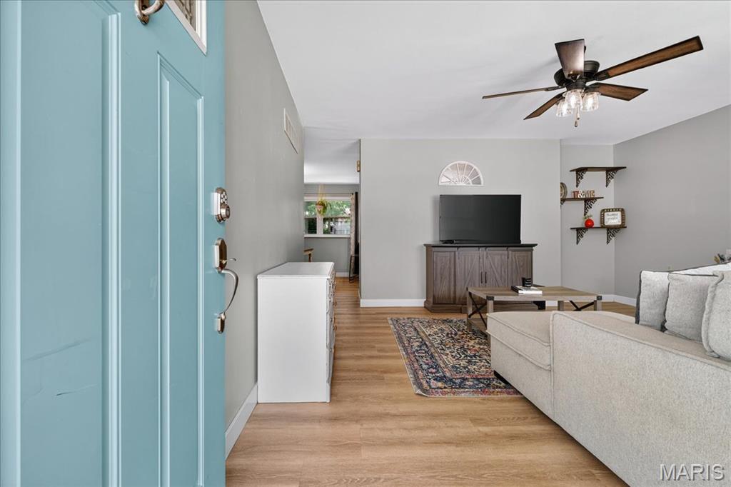 St Charles, Missouri 63301, United States, 3 Bedrooms Bedrooms, ,2 BathroomsBathrooms,Residential,Pending,180879