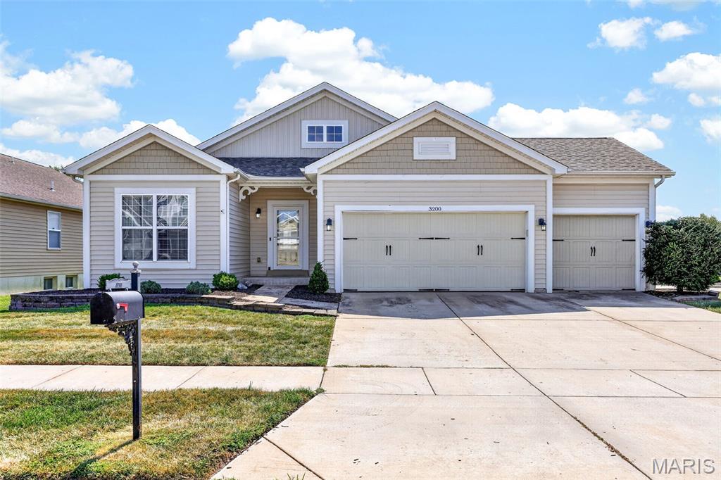 Photo of 3200 Bentwater Place, St Charles, MO 63301 (MLS # 26055819)