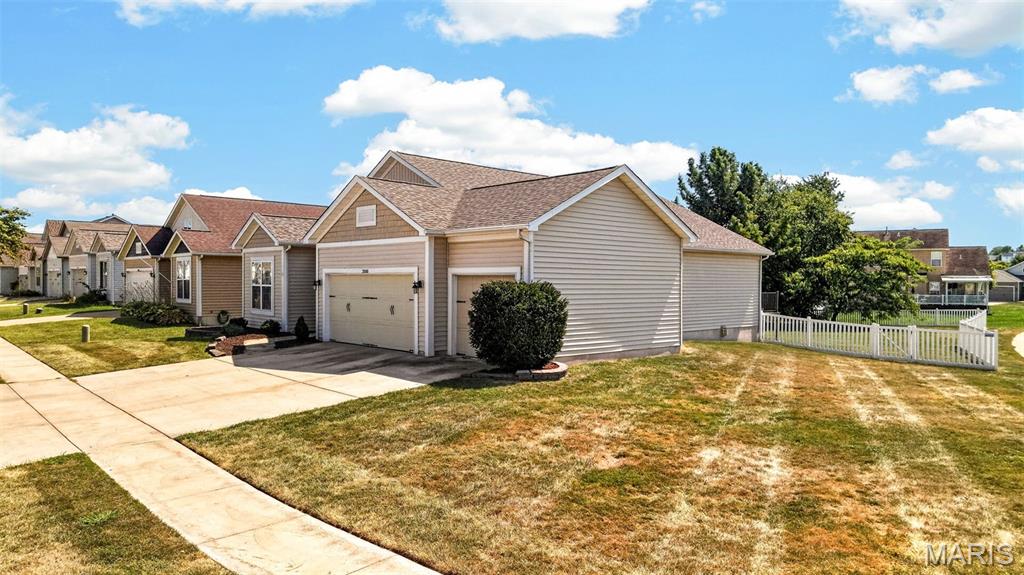 Photo of 3200 Bentwater Place, St Charles, MO 63301 (MLS # 26055819)