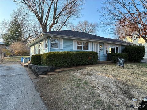 51 Woodlawn Drive St Charles MO 63301