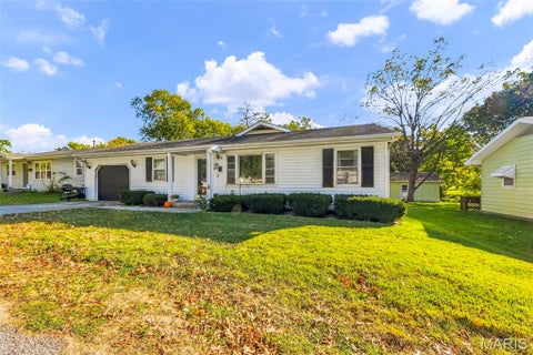 Tiny photo for 215 S 13th, Bowling Green, MO 63334 (MLS # 26067920)