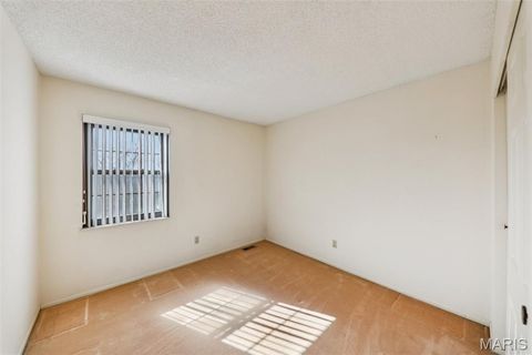 Tiny photo for 2369 Hidden Meadow Lane, Ballwin, MO 63021 (MLS # 26008125)