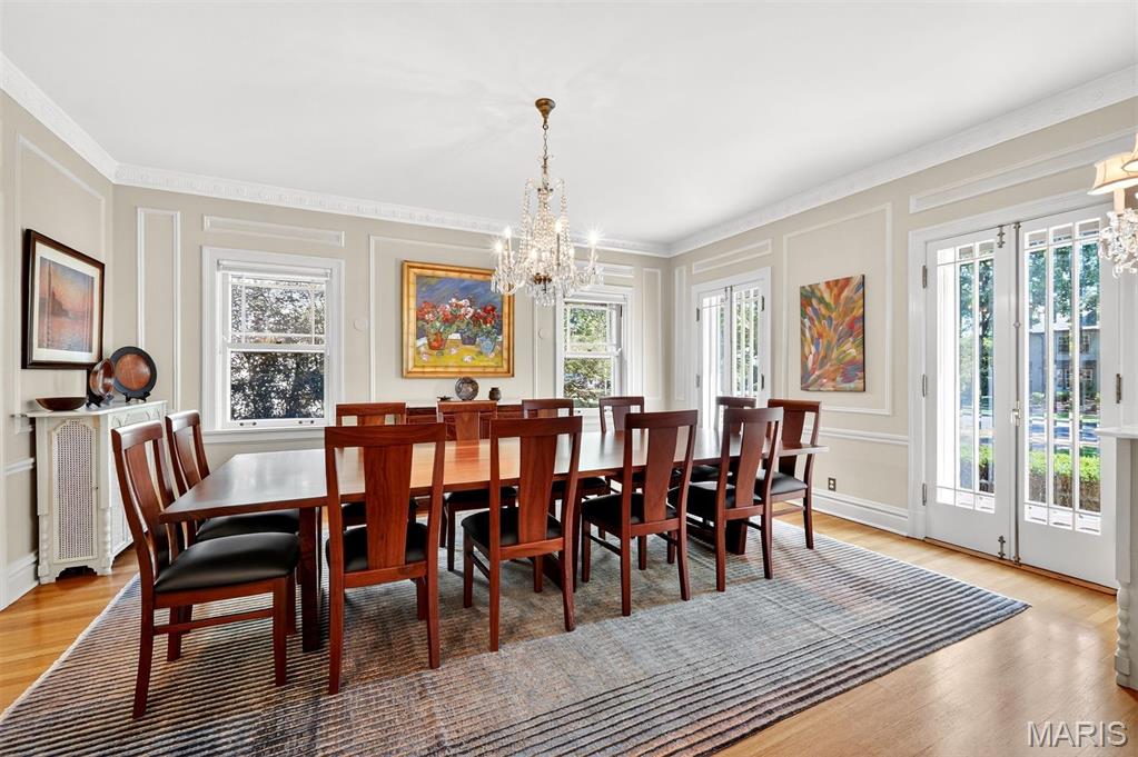 7 Crestwood Drive