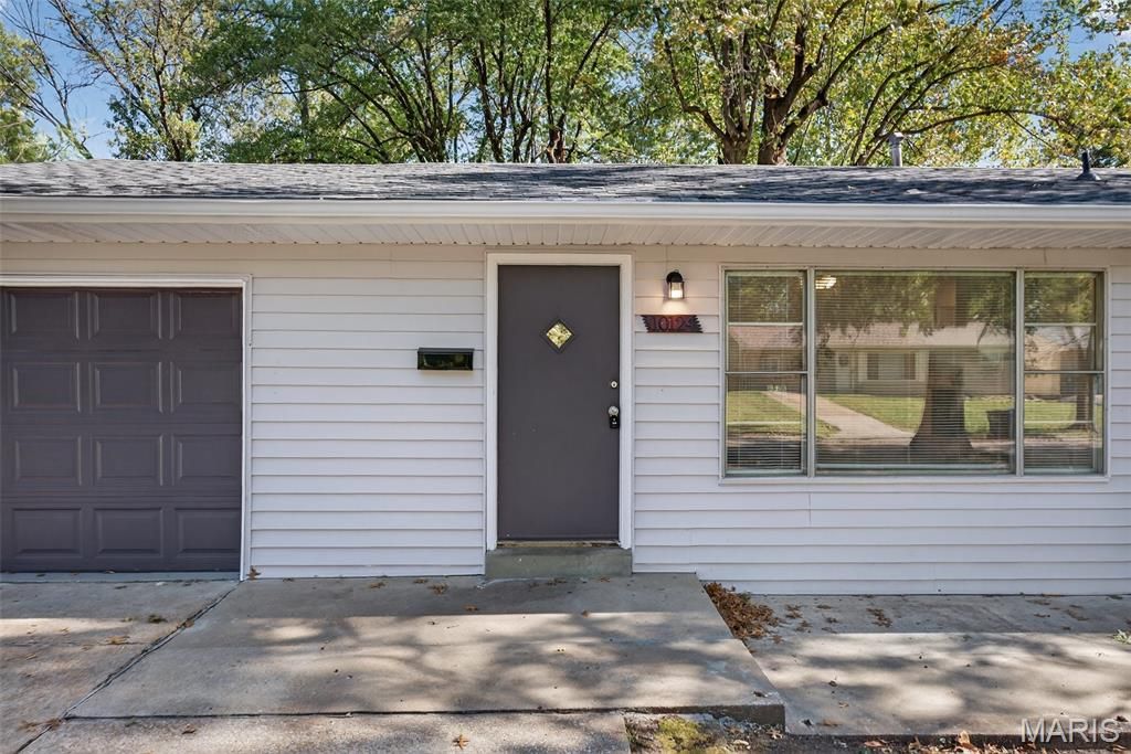 Photo of 10124 Tamworth Drive, St Louis, MO 63136 (MLS # 25073488)
