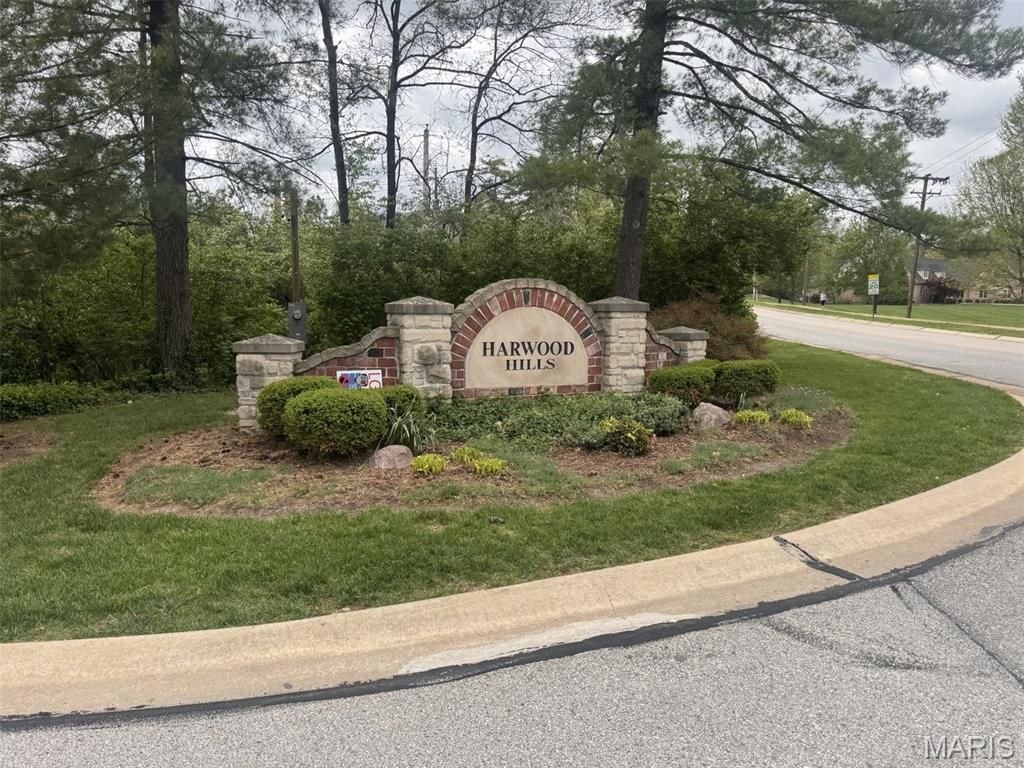 Photo of 1507 Windridge Drive, St Louis, MO 63131 (MLS # 26023962)