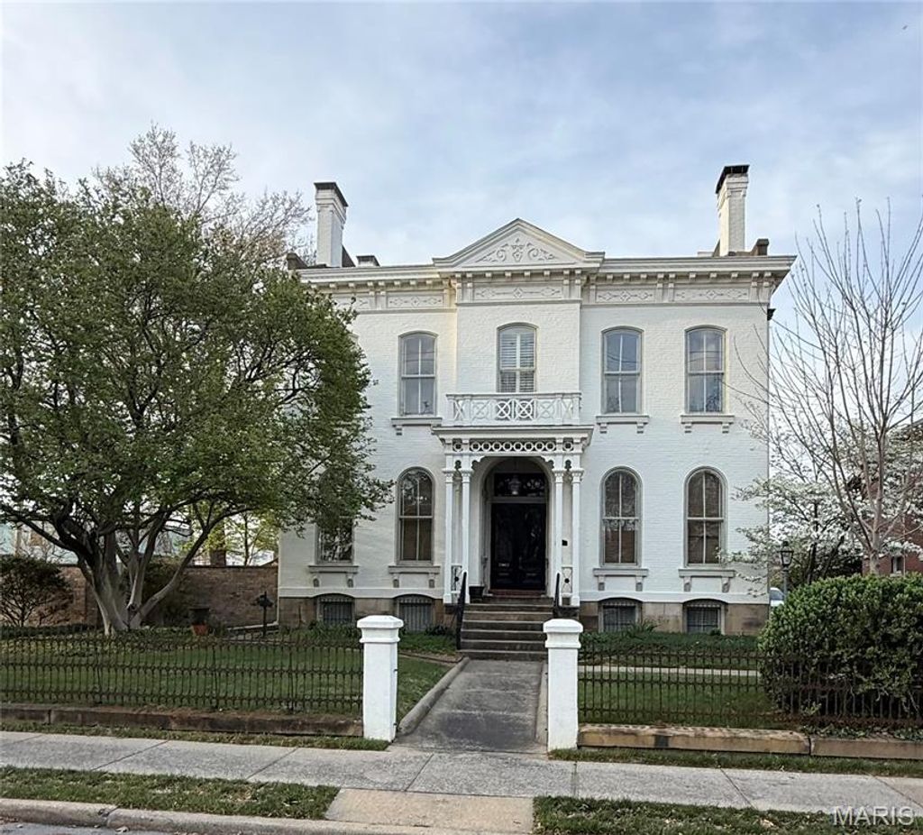 Photo of 826 Themis Street, Cape Girardeau, MO 63701 (MLS # 26020127)