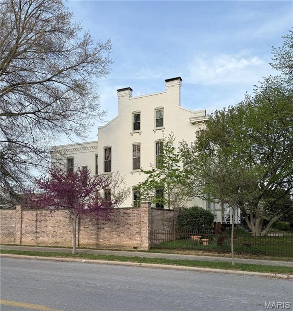 Photo of 826 Themis Street, Cape Girardeau, MO 63701 (MLS # 26020127)