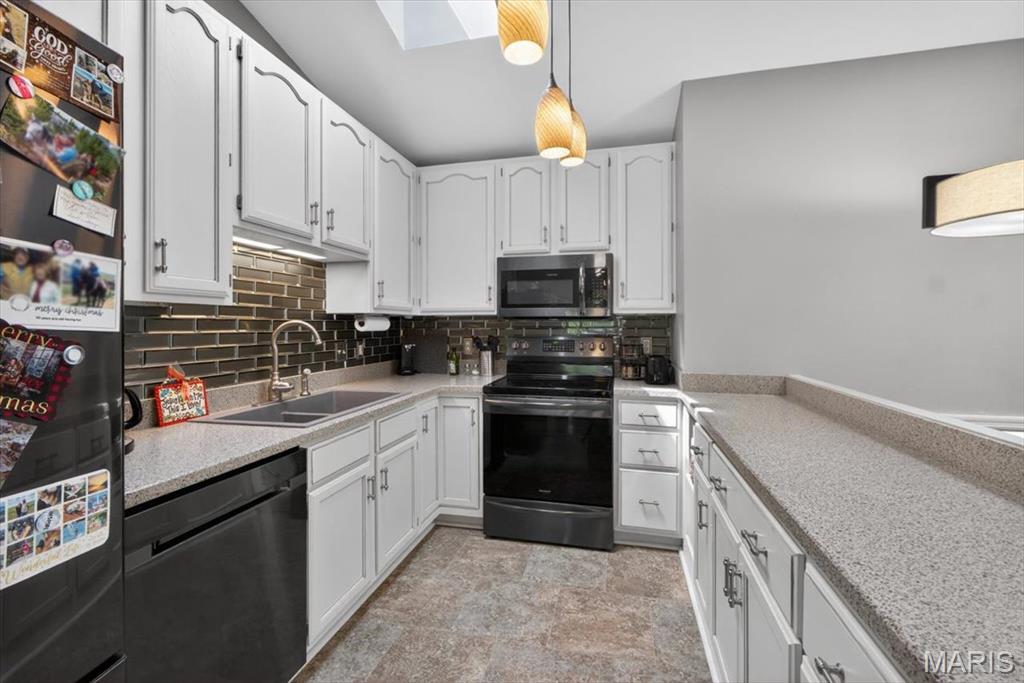 Crown Pointe Bldg 40 - Residential