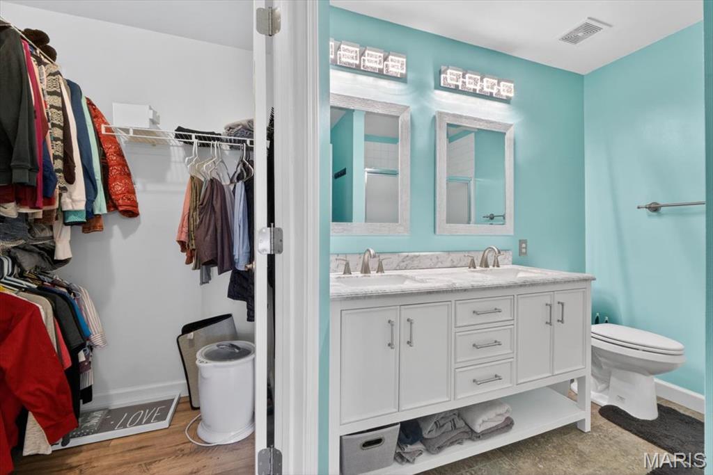 Crown Pointe Bldg 40 - Residential