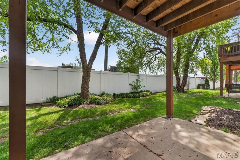 Crown Pointe Bldg 40 - Residential