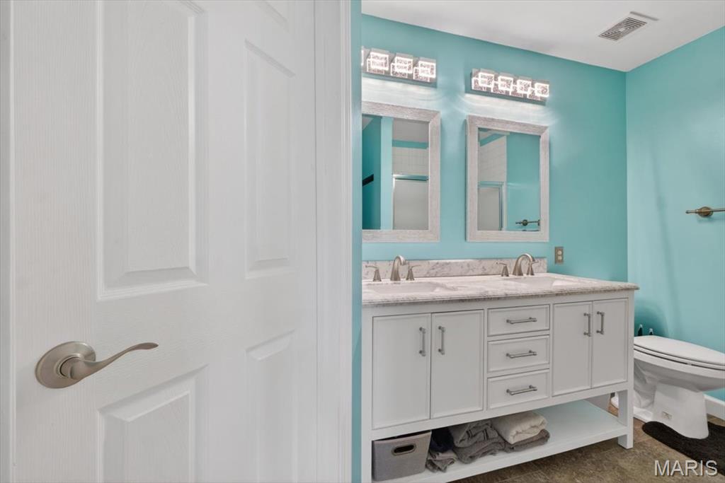 Crown Pointe Bldg 40 - Residential