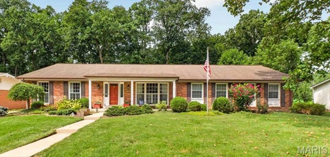 1331 Lockett Lane Kirkwood MO 63122