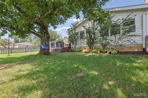 Tiny photo for 1 Oakland Hills Drive, Chesterfield, MO 63017 (MLS # 26051896)