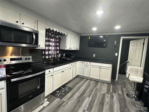 Tiny photo for 131 Bynum Street, Sikeston, MO 63801 (MLS # 26030257)