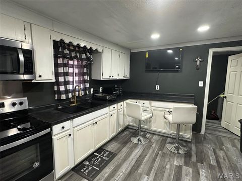 Tiny photo for 131 Bynum Street, Sikeston, MO 63801 (MLS # 26030257)