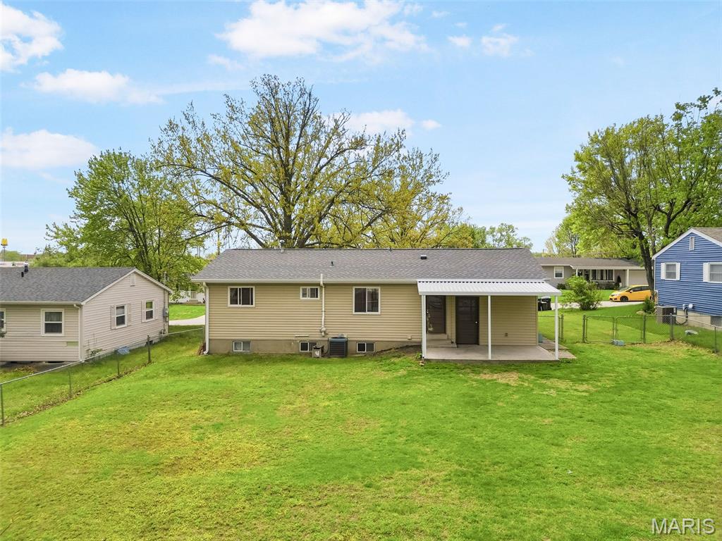 Crestwood Manor - Residential