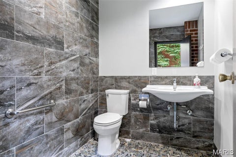 Tiny photo for 4570 Laclede Avenue #205, St Louis, MO 63108 (MLS # 26058450)