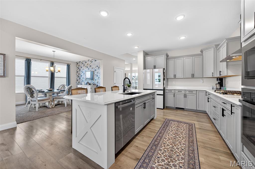 Est At Huntleigh Ridge #1 - Residential