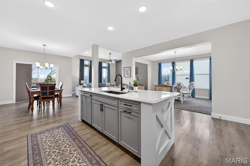 Est At Huntleigh Ridge #1 - Residential