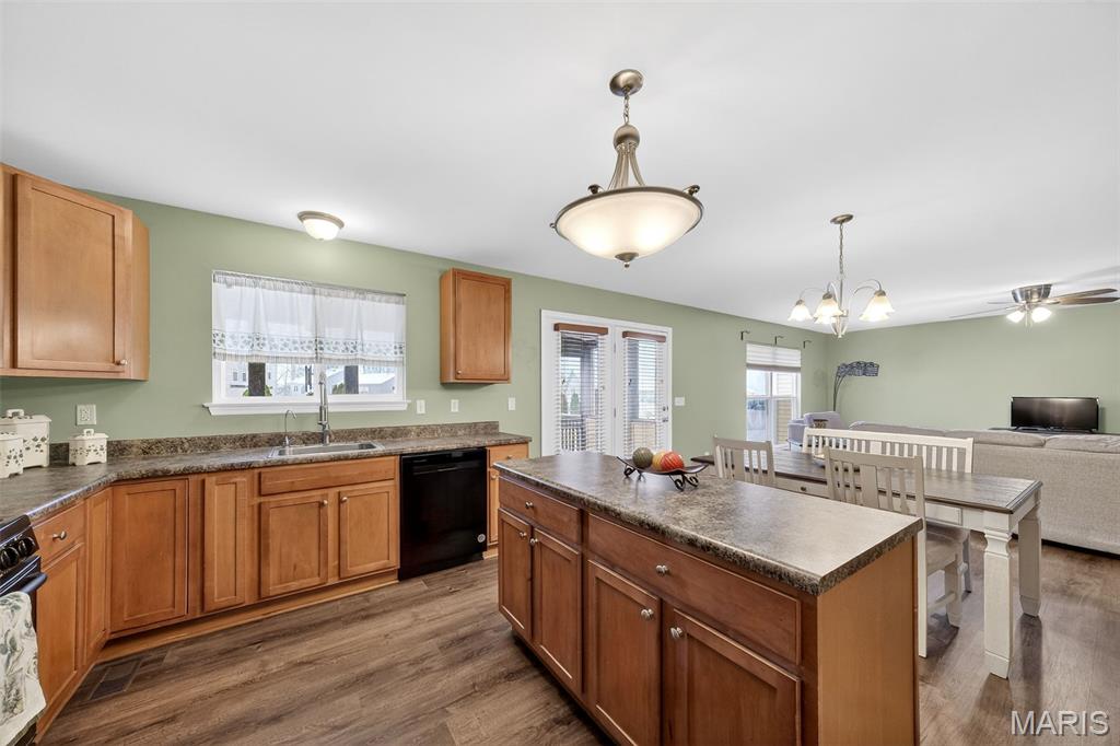 420 Paddington Court