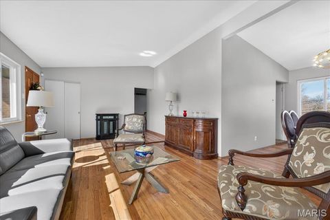 Tiny photo for 6 Nassau Circle, Creve Coeur, MO 63146 (MLS # 26014648)